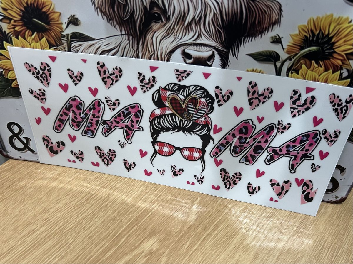 Glass tumbler (leopard and pink hearts)