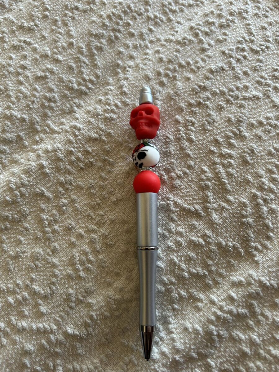 Skull pen